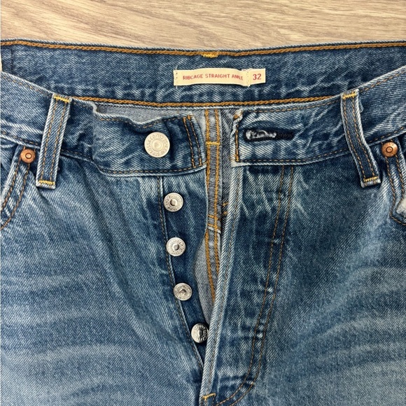 Levi’s Big E Ribcage Straight Jeans - Picture 3 of 4